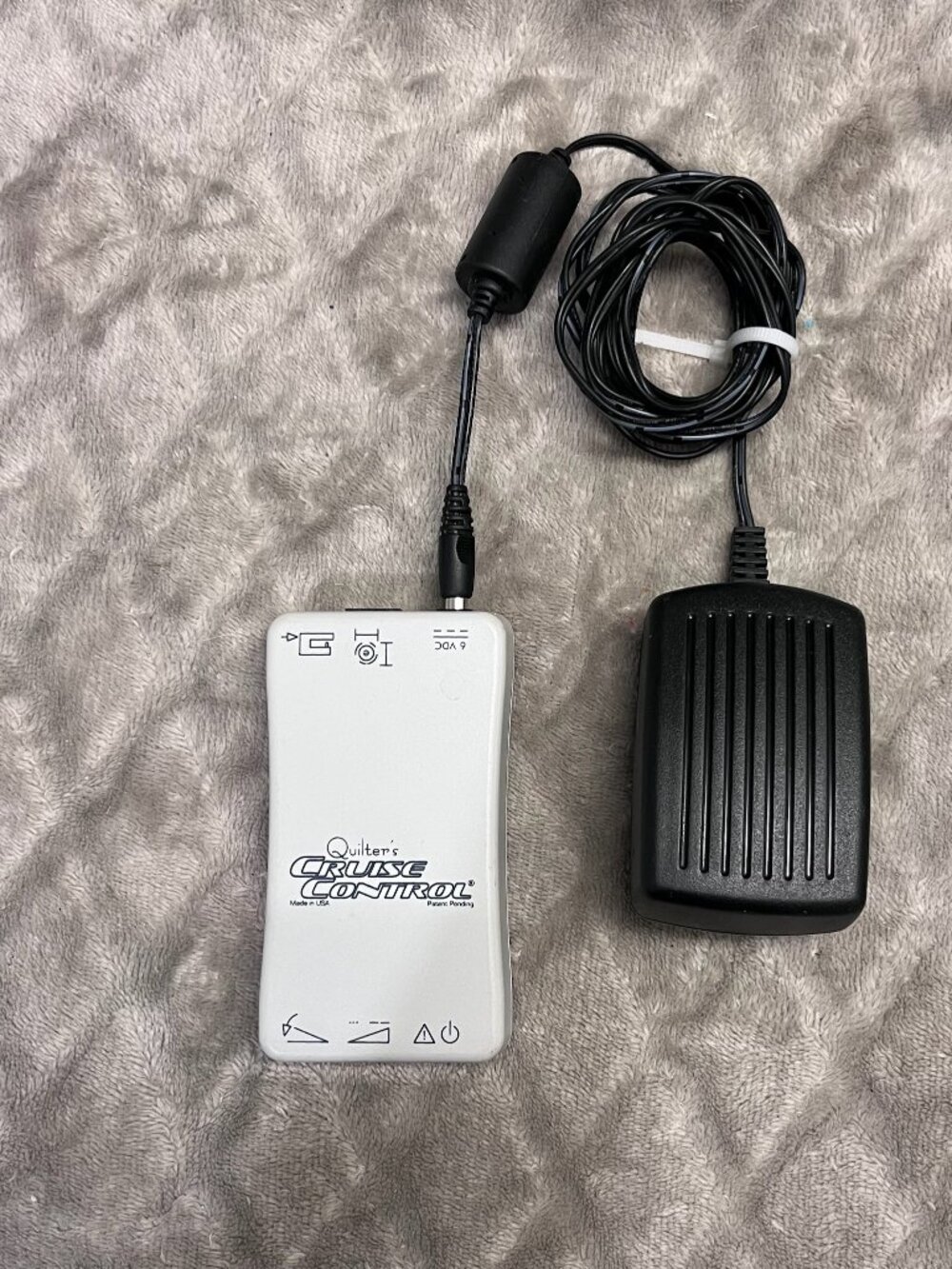 Husqvarna Quilter's Cruise Control Stitch Regulator - Control & Power Cord Only